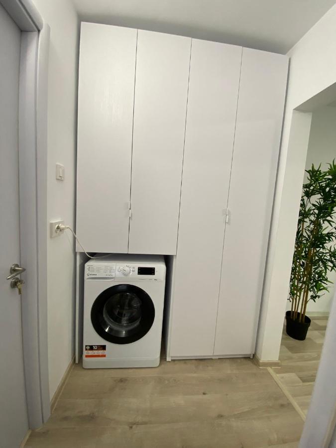 Grove Apartment Бузеу Екстер'єр фото